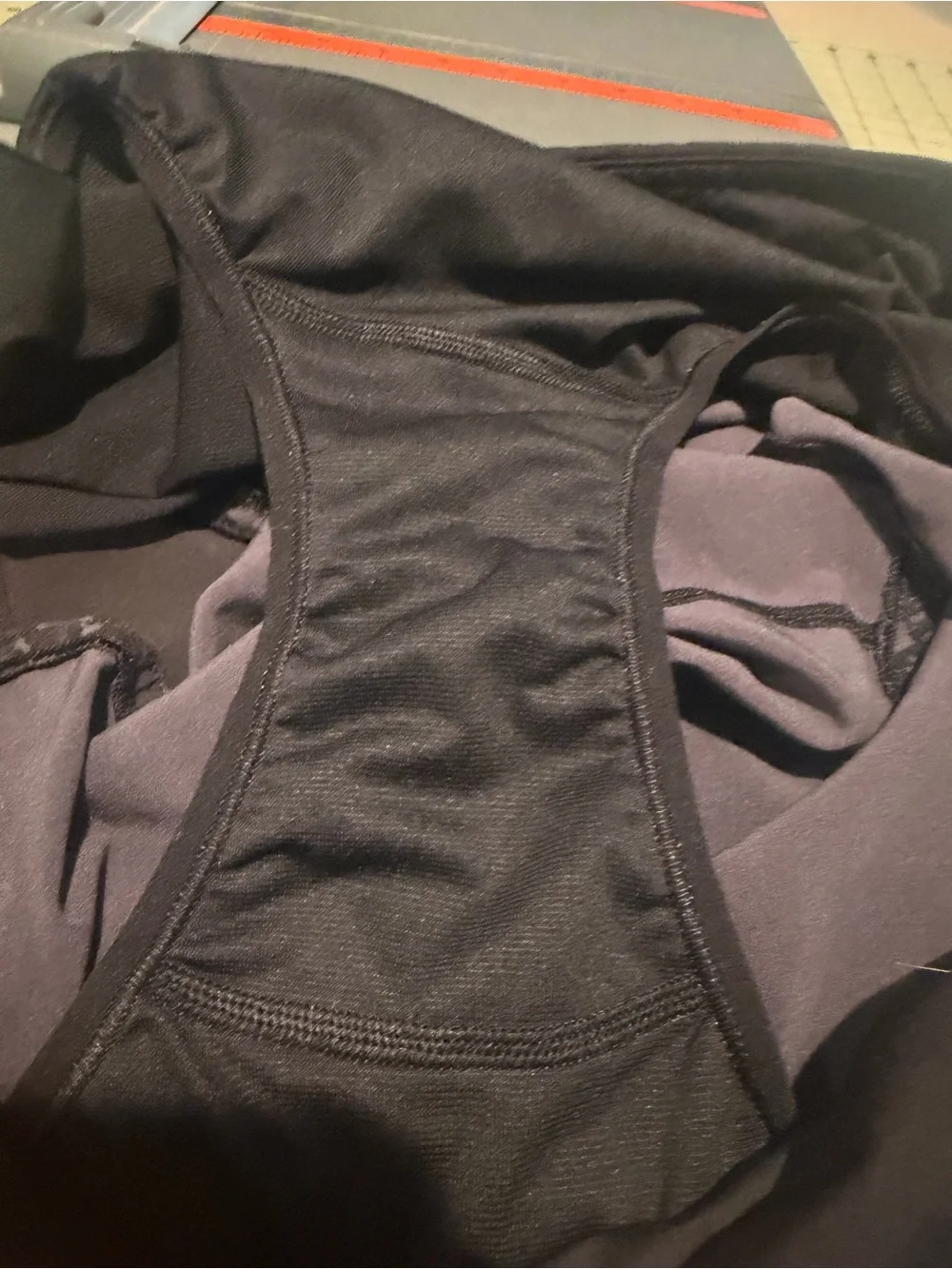 Lululemon Speedups 4” size 8.